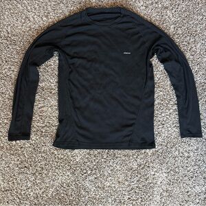 Patagonia Men’s Medium Mesh Base Layer Long Sleeve Lightweight Thermal Black